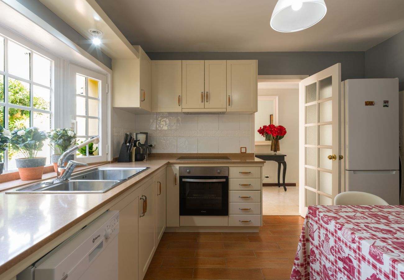 Casa a Santa Brígida - House with cozy garden BBQ 