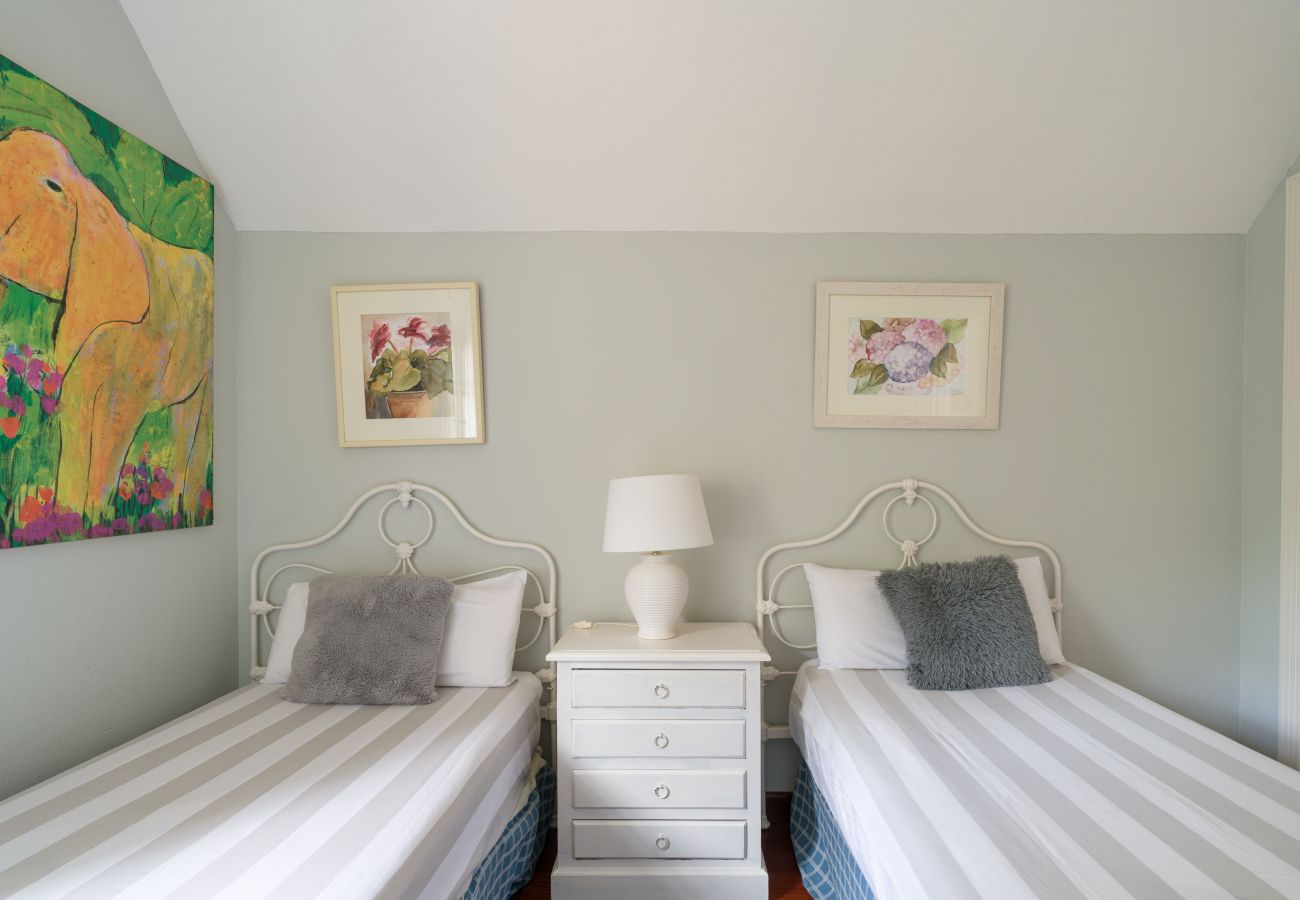 Casa a Santa Brígida - House with cozy garden BBQ 