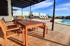 Villa a Tías - Villa 21, lujosa villa con piscina climatizada 
