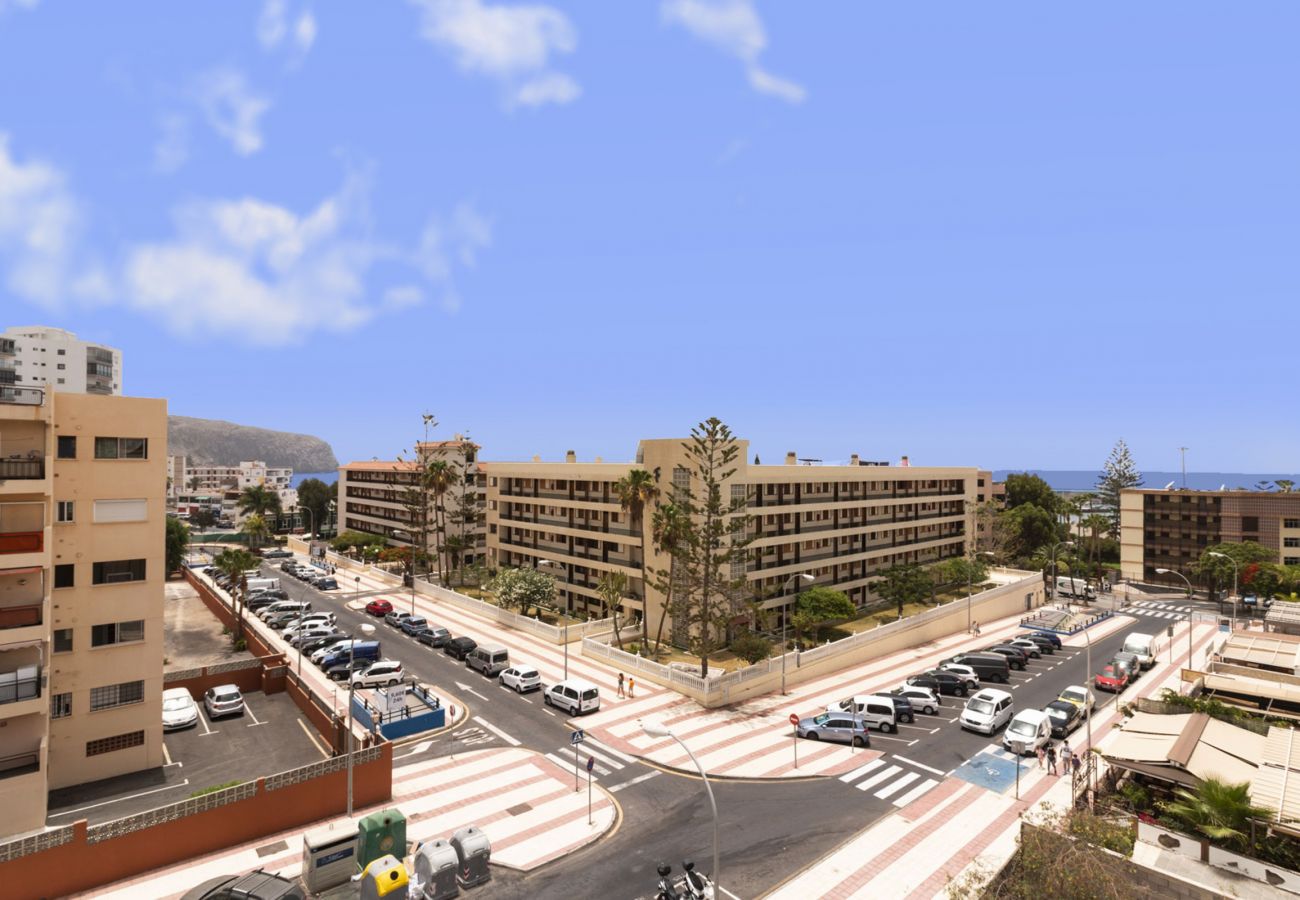 Appartamento a Los Cristianos - HomeForGuest Ático Cecilia con terraza y vistas al mar en Los Cristianos