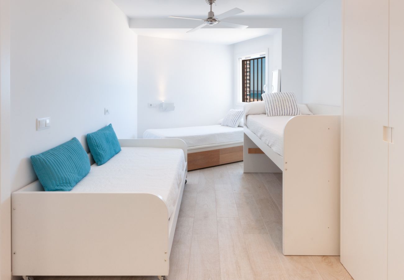 Appartamento a Playa de Gandía - Elegante appartamento familiare con 2 camere da letto, piscina e vista mare - AFFITTO SOLO PER FAMIGLIE