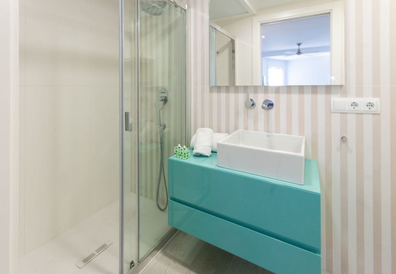 Appartamento a Playa de Gandía - Elegante appartamento familiare con 2 camere da letto, piscina e vista mare - AFFITTO SOLO PER FAMIGLIE