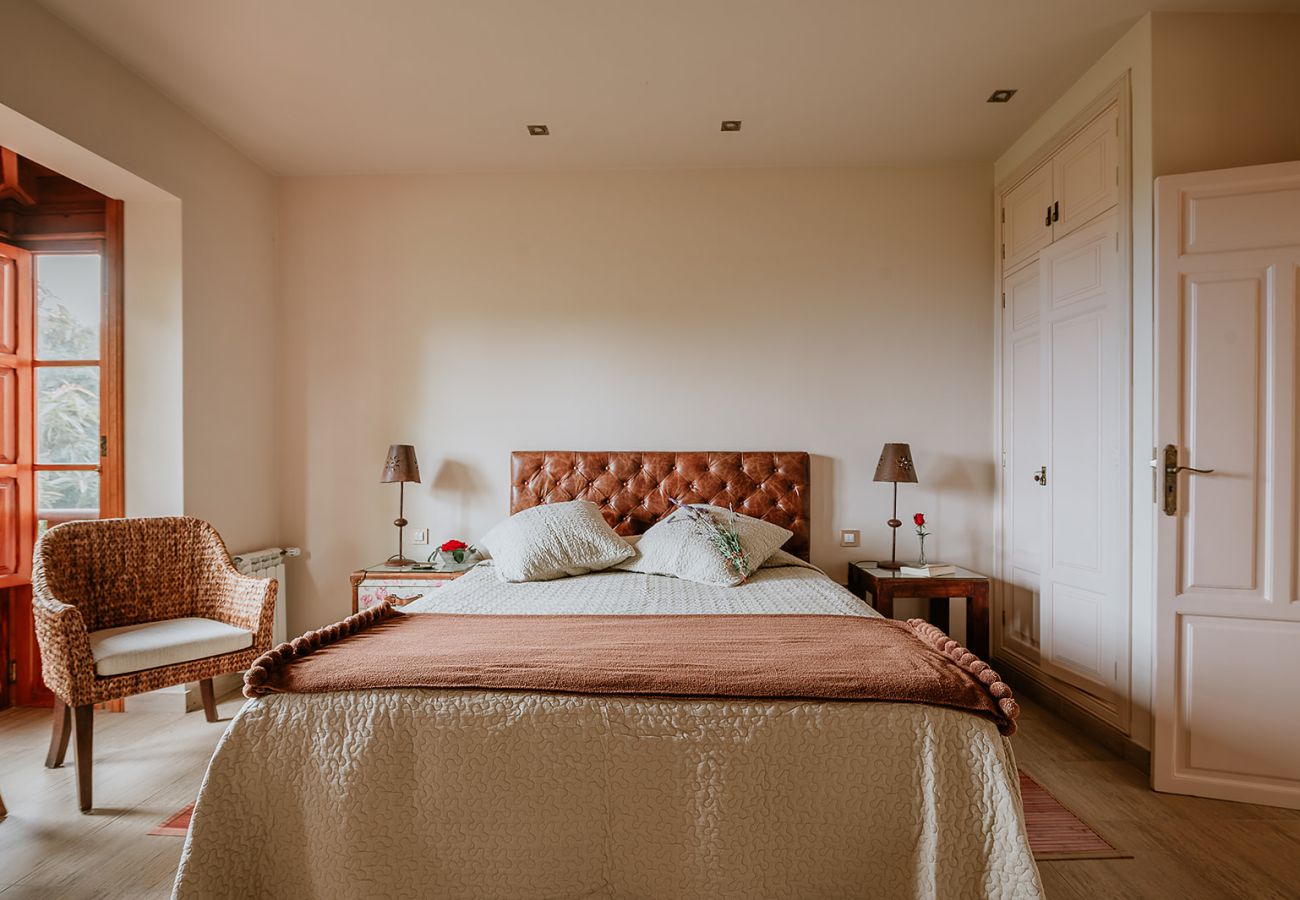 Casa rurale a Tacoronte - HomeForGuest Rural House El Laurel with terrace and large gardens