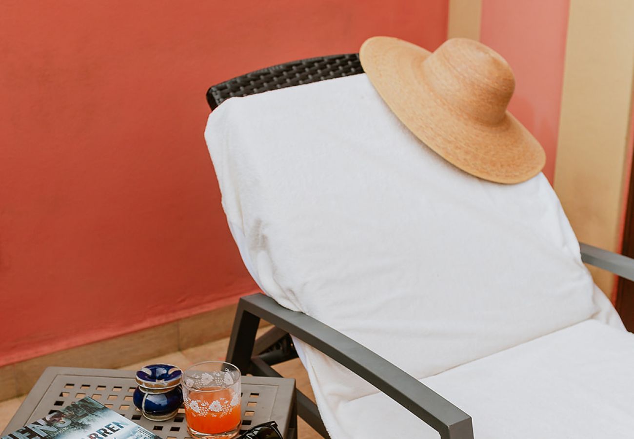 Casa rurale a Tacoronte - HomeForGuest Rural House El Laurel with terrace and large gardens