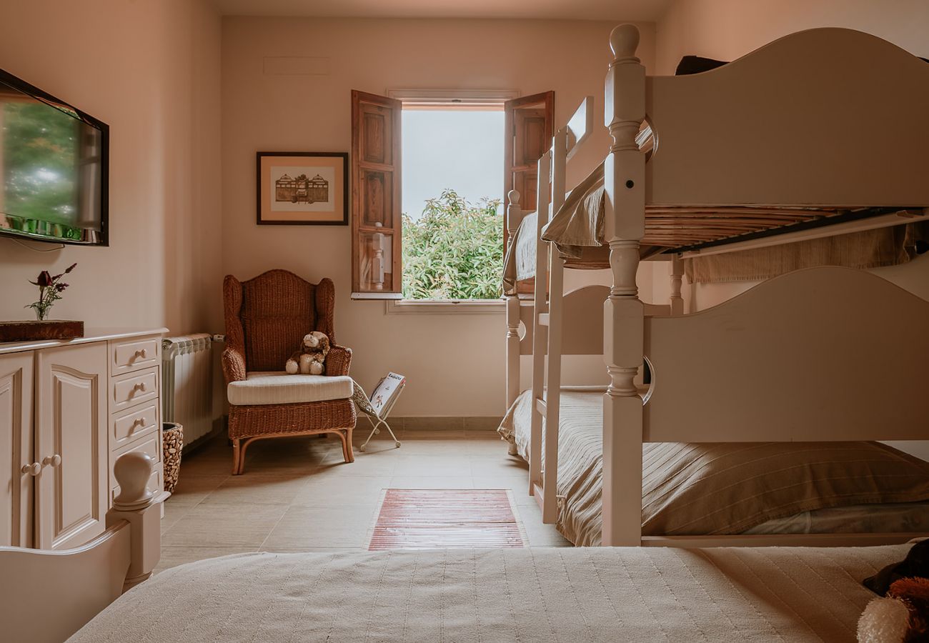 Casa rurale a Tacoronte - HomeForGuest Rural House El Laurel with terrace and large gardens