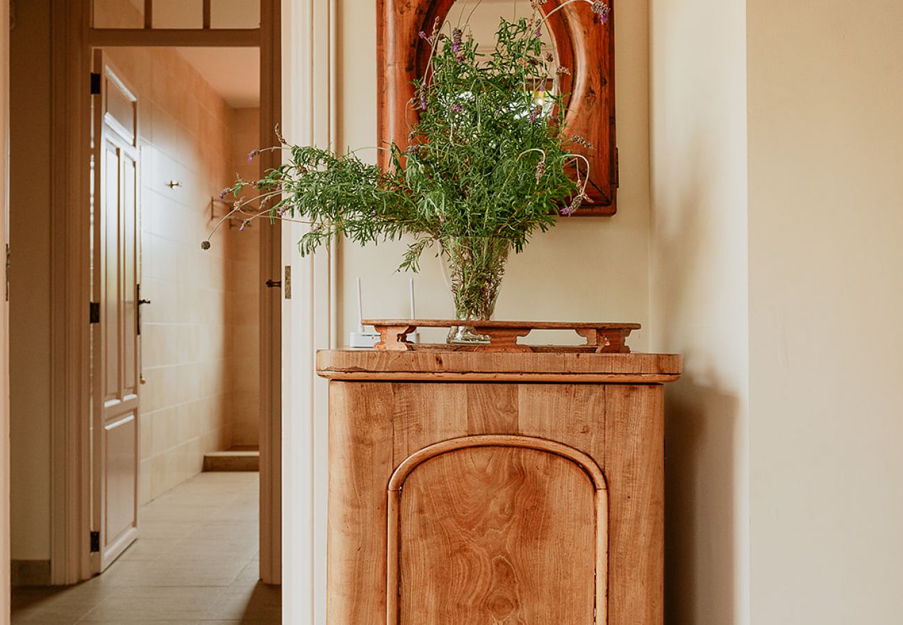 Casa rurale a Tacoronte - HomeForGuest Rural House El Laurel with terrace and large gardens