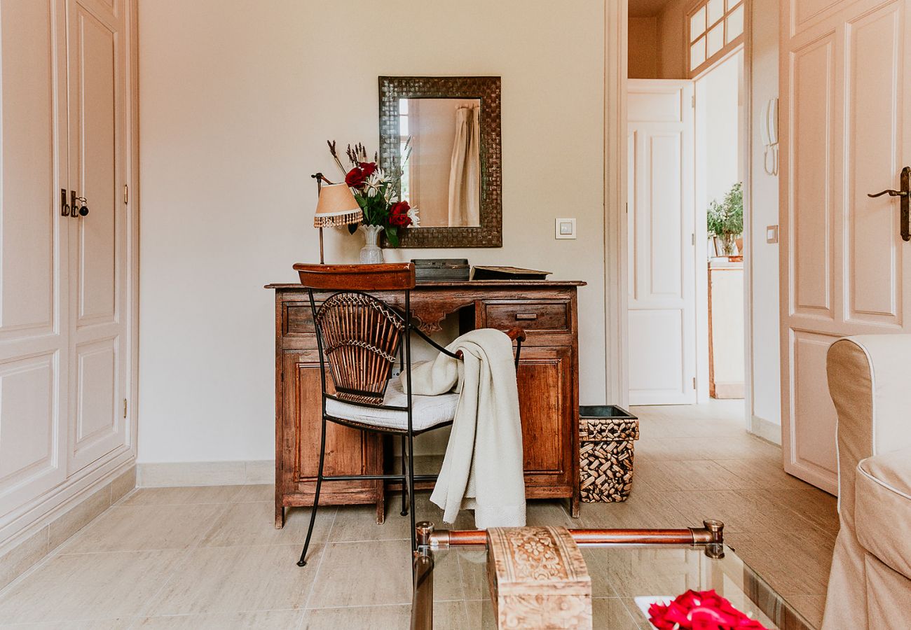 Casa rurale a Tacoronte - HomeForGuest Rural House El Laurel with terrace and large gardens