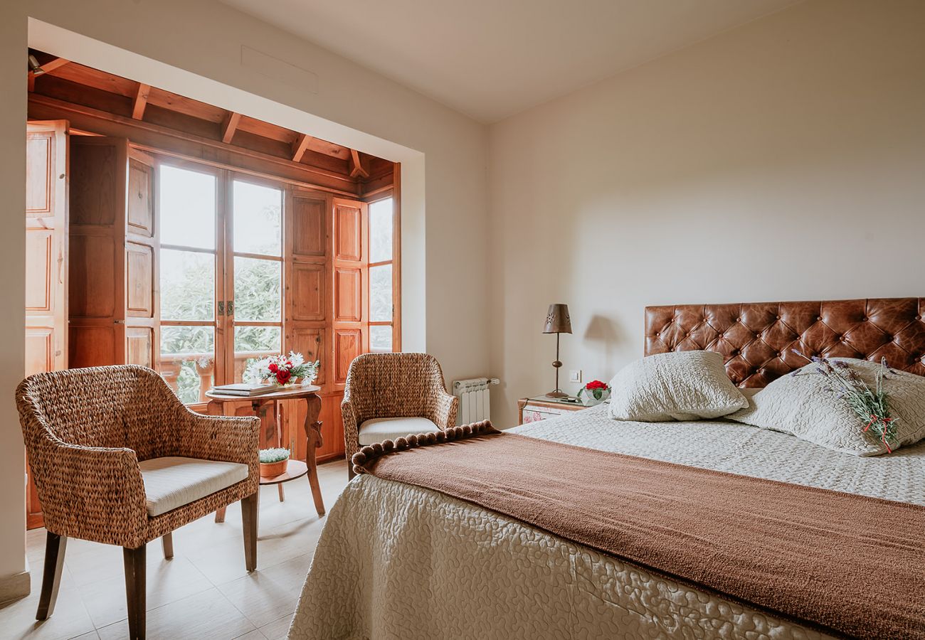 Casa rurale a Tacoronte - HomeForGuest Rural House El Laurel with terrace and large gardens