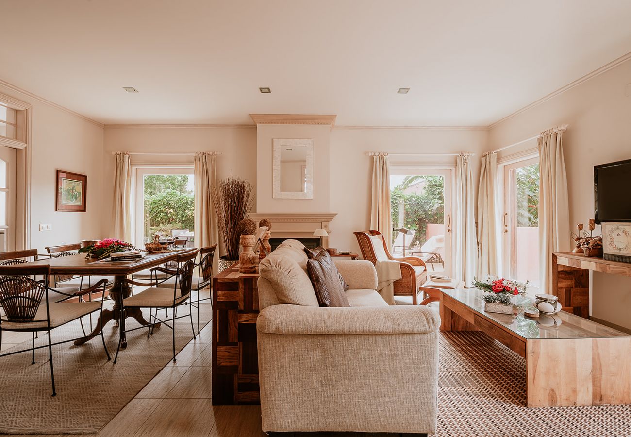 Casa rurale a Tacoronte - HomeForGuest Rural House El Laurel with terrace and large gardens