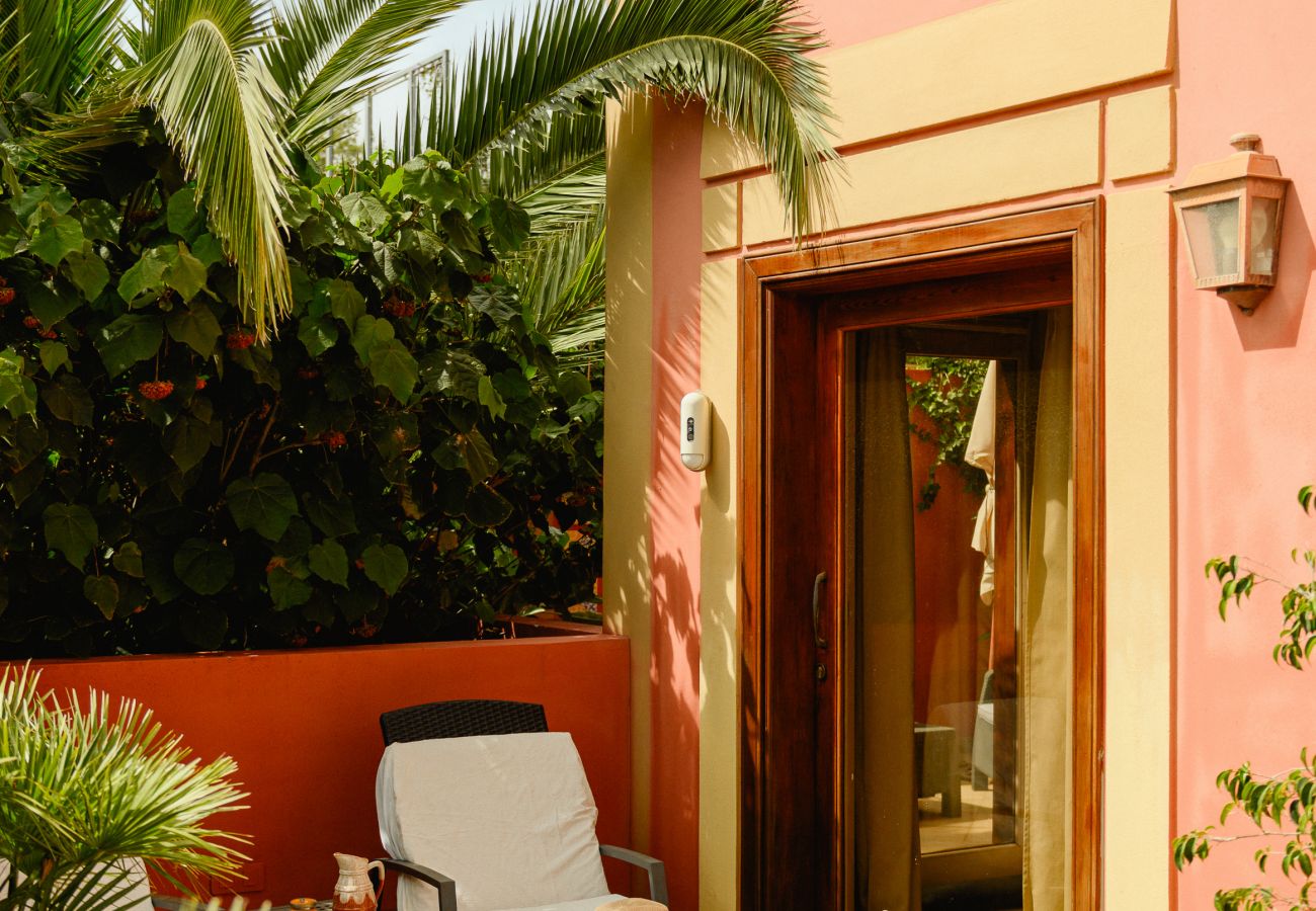 Casa rurale a Tacoronte - HomeForGuest Rural House El Laurel with terrace and large gardens