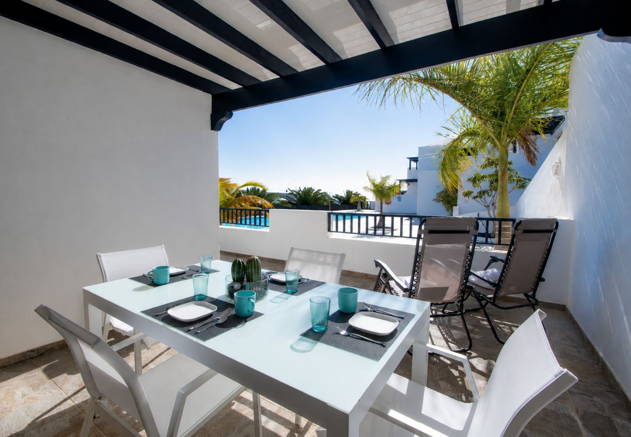 Casa a Playa Blanca - La niña bonita - villa junto a la piscina con vistas al mar