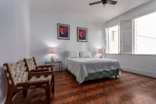 Appartamento a Rio de Janeiro - Vista para o mar, 50 metros da praia | BI701