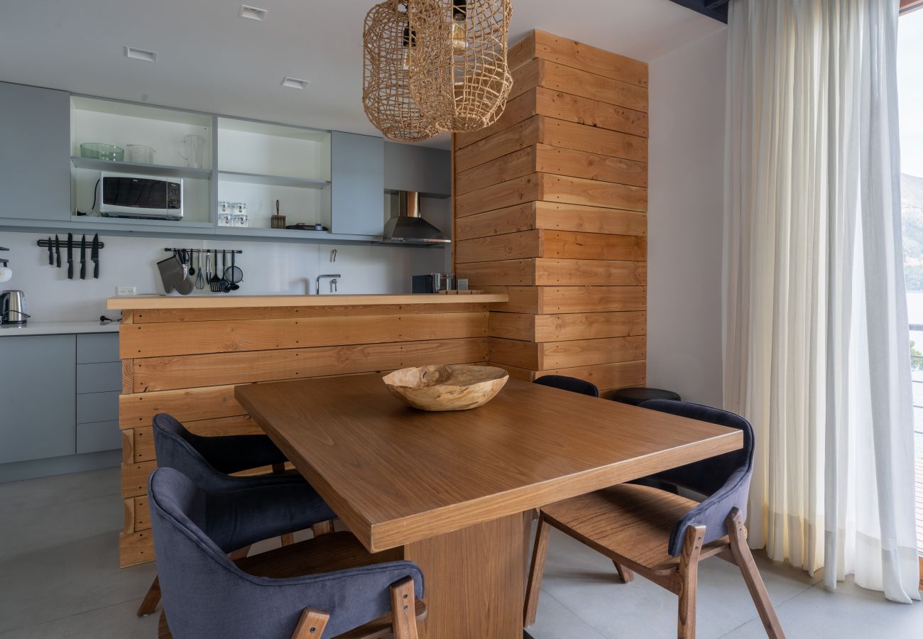 Appartamento a San Carlos de Bariloche - CIPRES 02 Frente al lago, con vista a cerros y Lago