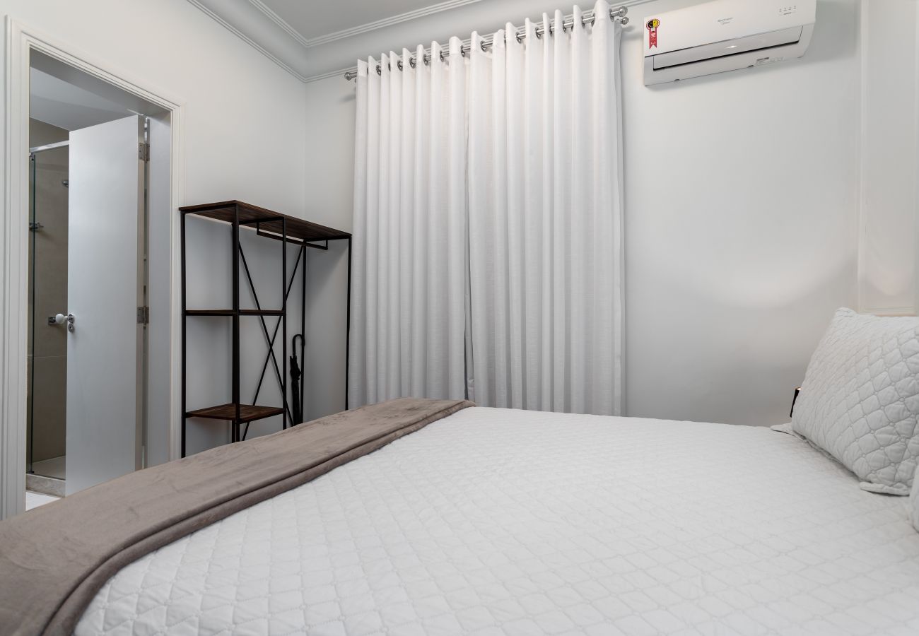 Appartamento a Rio de Janeiro - Vista para praia de Copacabana | RD1003 Z4