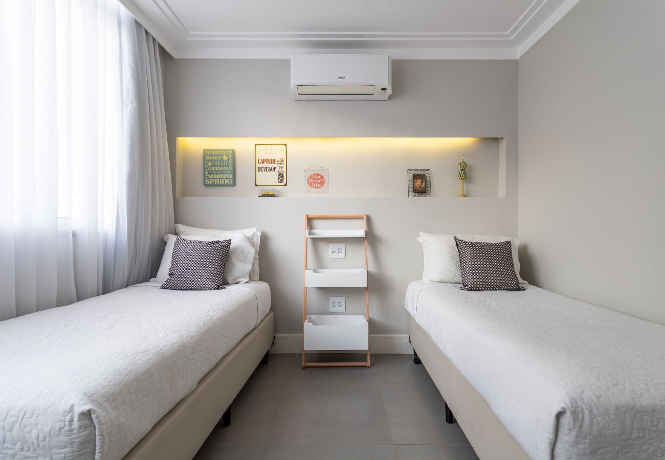 Appartamento a Rio de Janeiro - Moderno em Ipanema | Ótimo para famílias | RE406 Z2