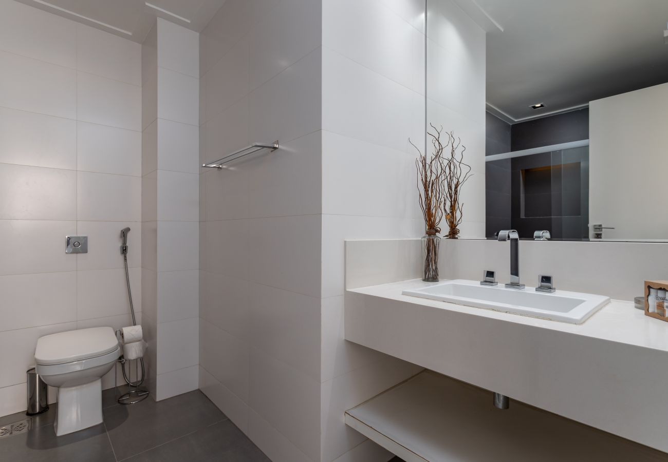 Appartamento a Rio de Janeiro - Moderno em Ipanema | Ótimo para famílias | RE406 Z2