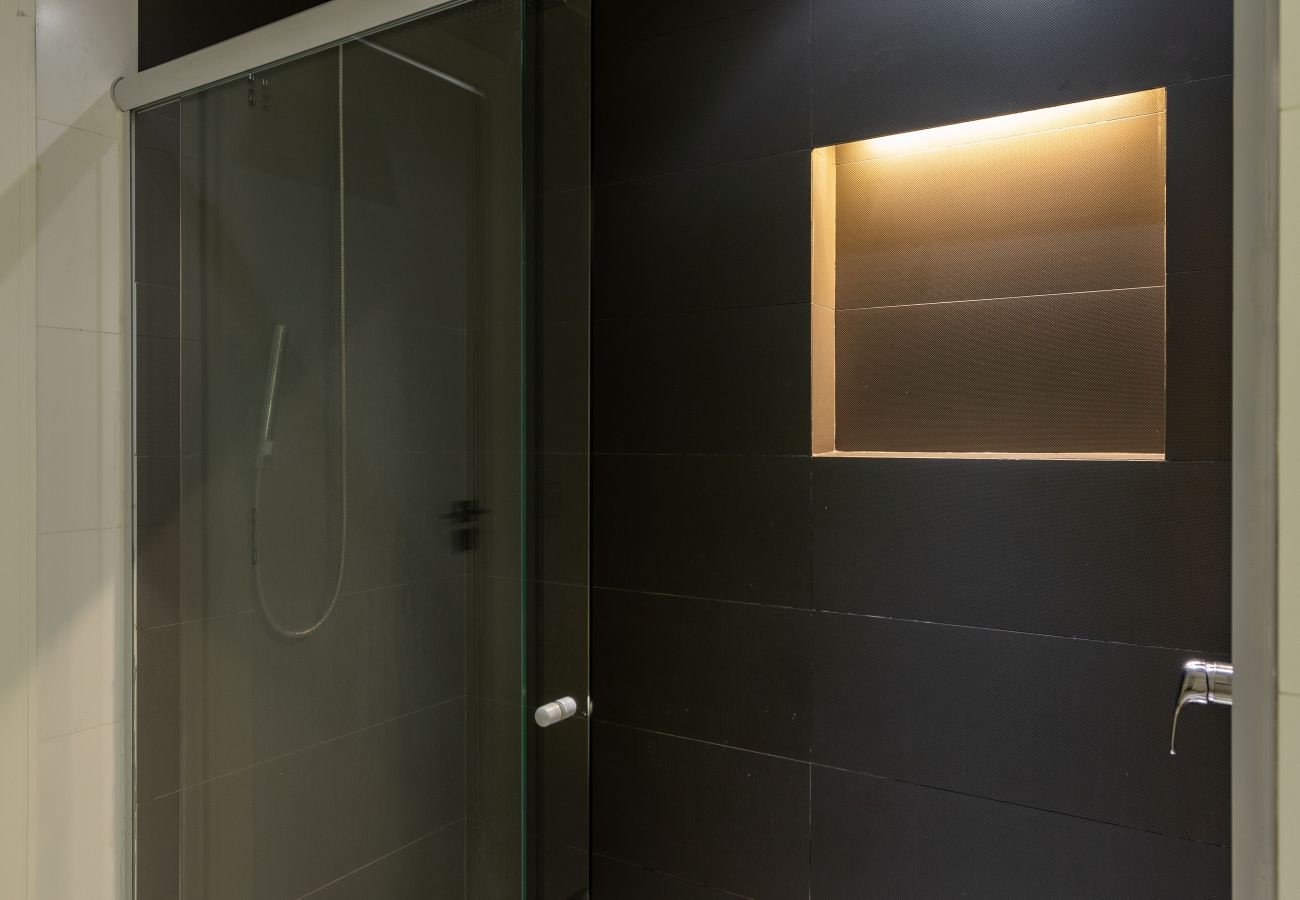 Appartamento a Rio de Janeiro - Moderno em Ipanema | Ótimo para famílias | RE406 Z2