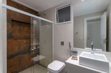 Appartamento a Rio de Janeiro - Moderno em Ipanema | Ótimo para famílias | RE406 Z2