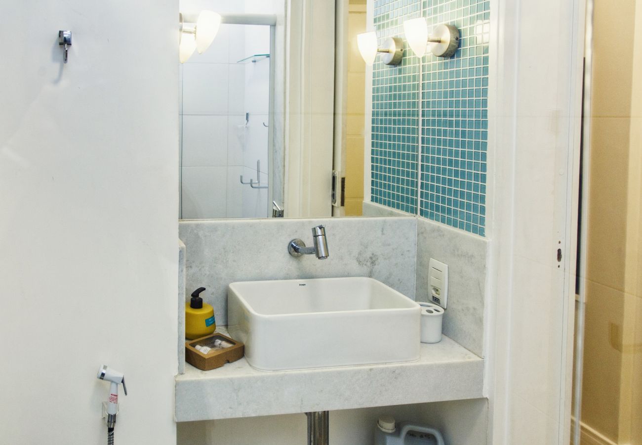 Appartamento a Rio de Janeiro - Adorável em Copacabana |Próximo a praia| MVC205 