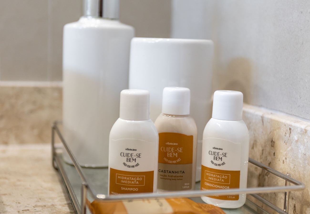 Appartamento a Rio de Janeiro - 2 km da Praia da Alvorada, próximo ao Barra Shopping | AM203