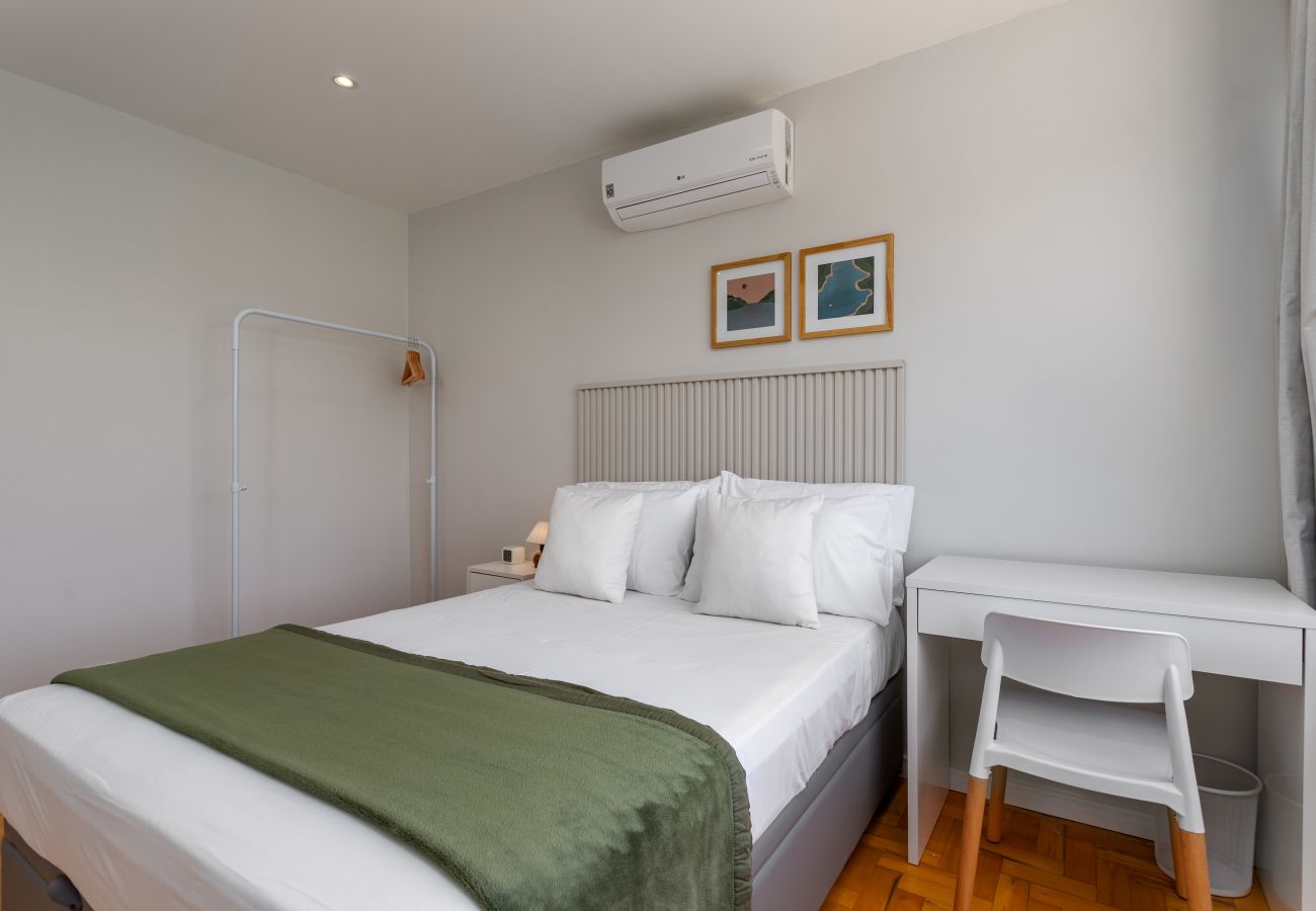 Appartamento a Rio de Janeiro - 2 km da Praia da Alvorada, próximo ao Barra Shopping | AM203