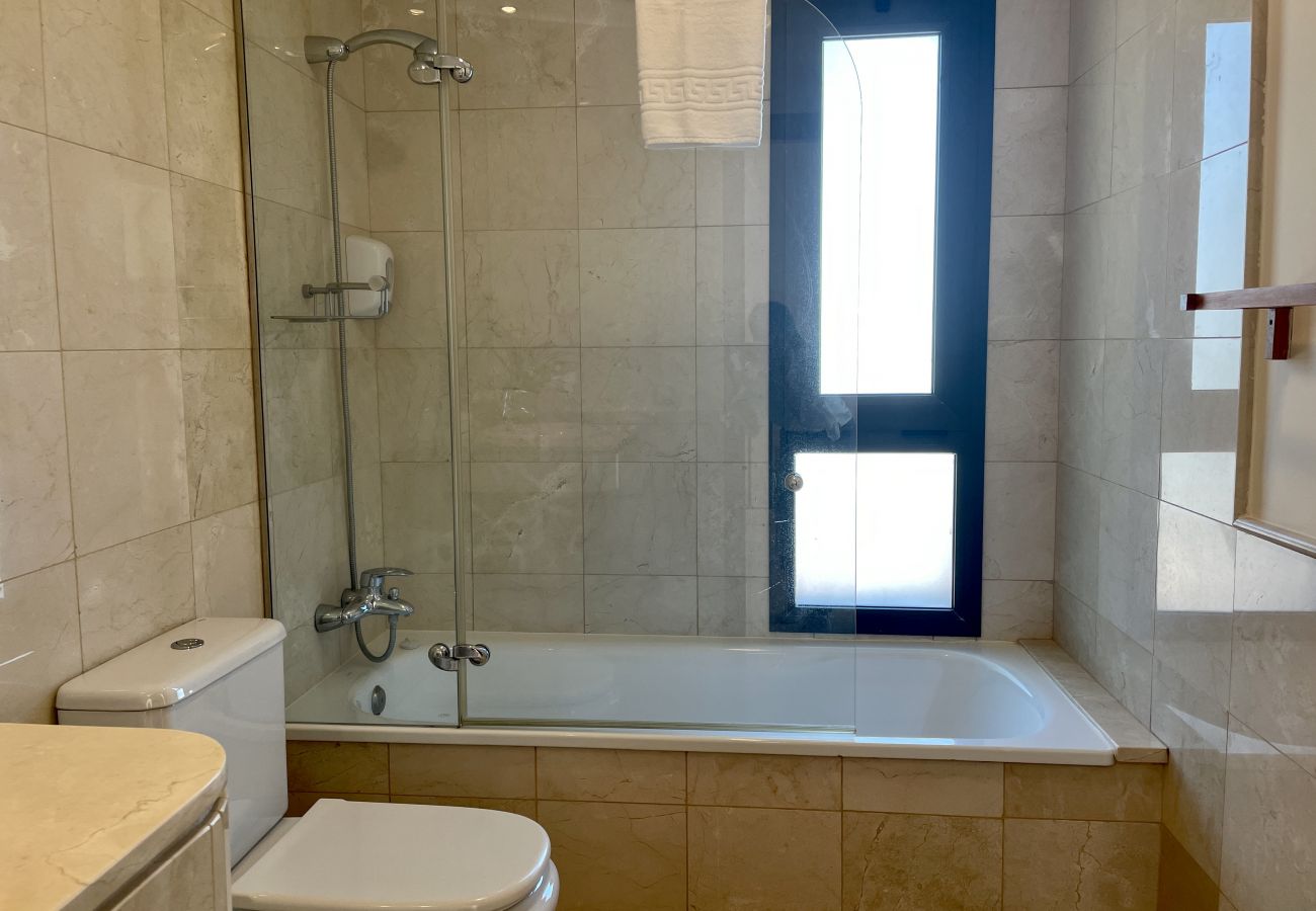 Villa a San Bartolomé de Tirajana - HomeForGuest Villa con piscina privata e vista sul campo da golf