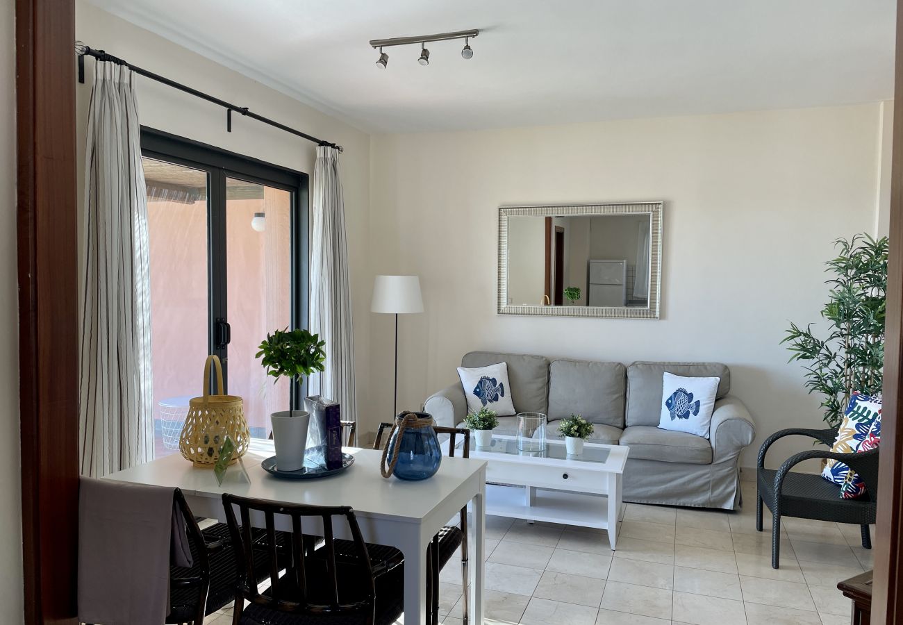 Villa a San Bartolomé de Tirajana - HomeForGuest Villa con piscina privata e vista sul campo da golf