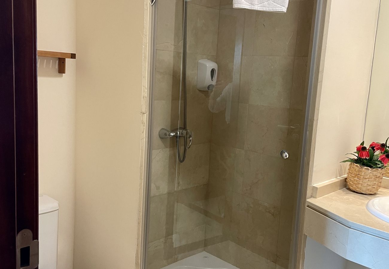 Villa a San Bartolomé de Tirajana - HomeForGuest Villa con piscina privata e vista sul campo da golf