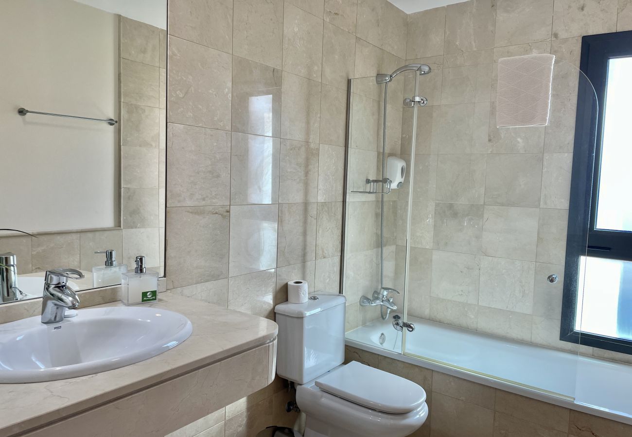 Villa a San Bartolomé de Tirajana - HomeForGuest Villa a Salobre Golf 5 con piscina privata e vista sul campo da golf