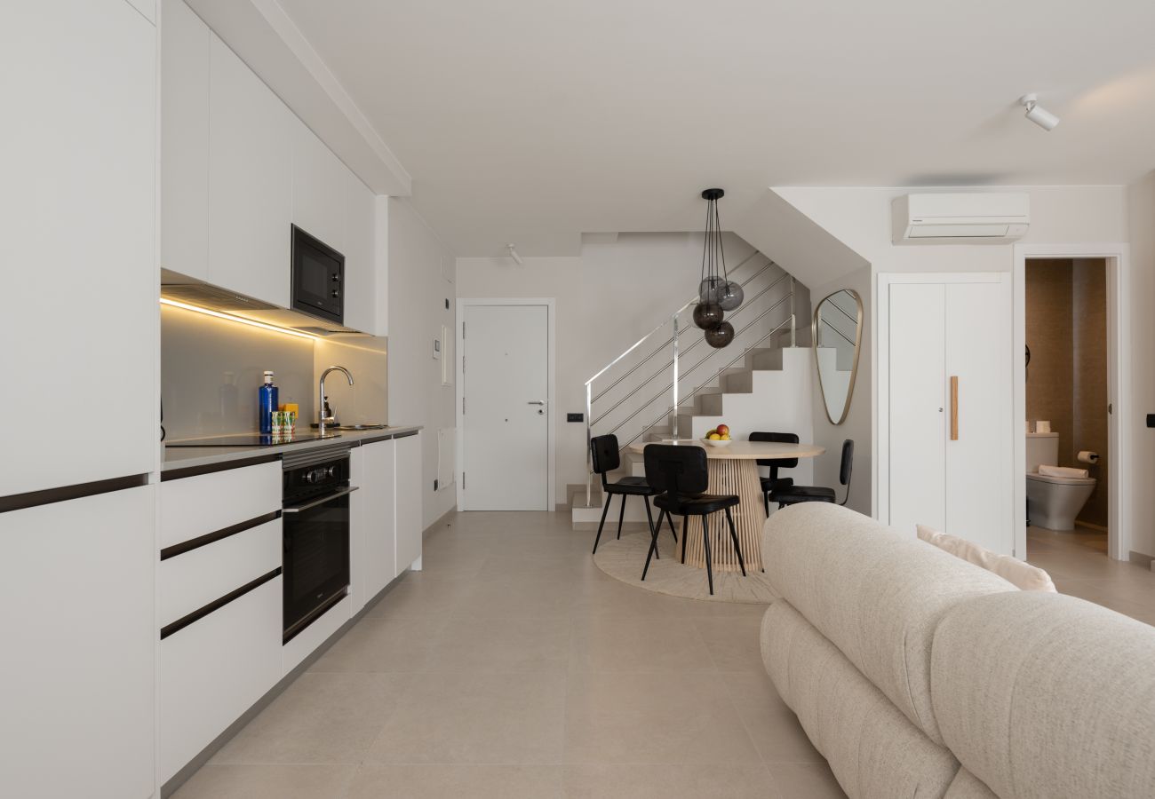 Appartamento a Las Palmas de Gran Canaria - HomeForGuest Luminoso duplex a Las Canteras