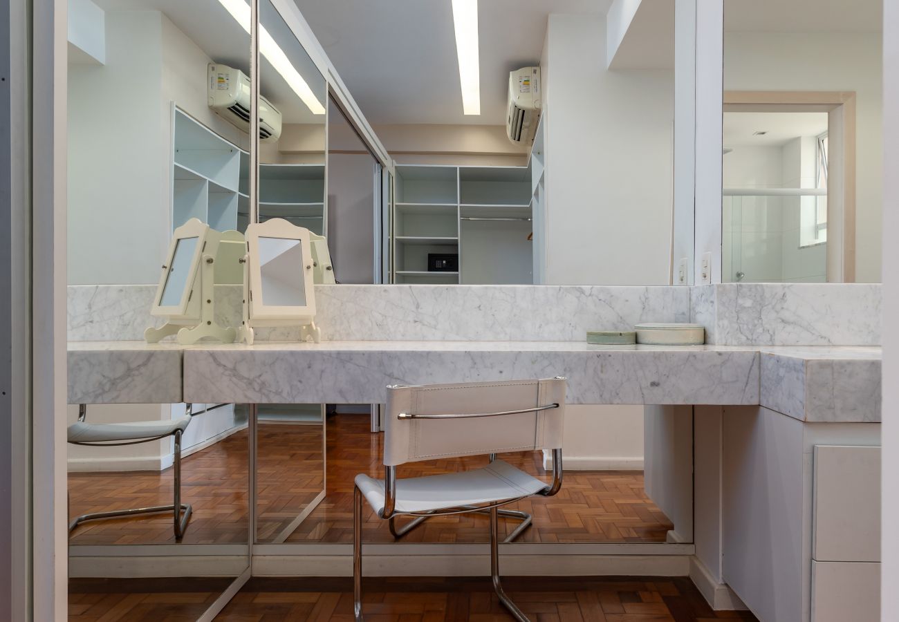 Appartamento a Rio de Janeiro - 2 minutos da praia de Copacabana | A801