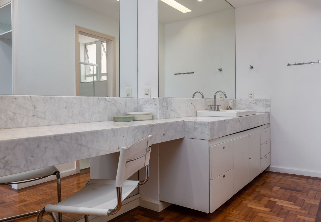 Appartamento a Rio de Janeiro - 2 minutos da praia de Copacabana | A801