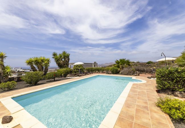  a Las Breñas - Jaretas - Apartamento rural con piscina 