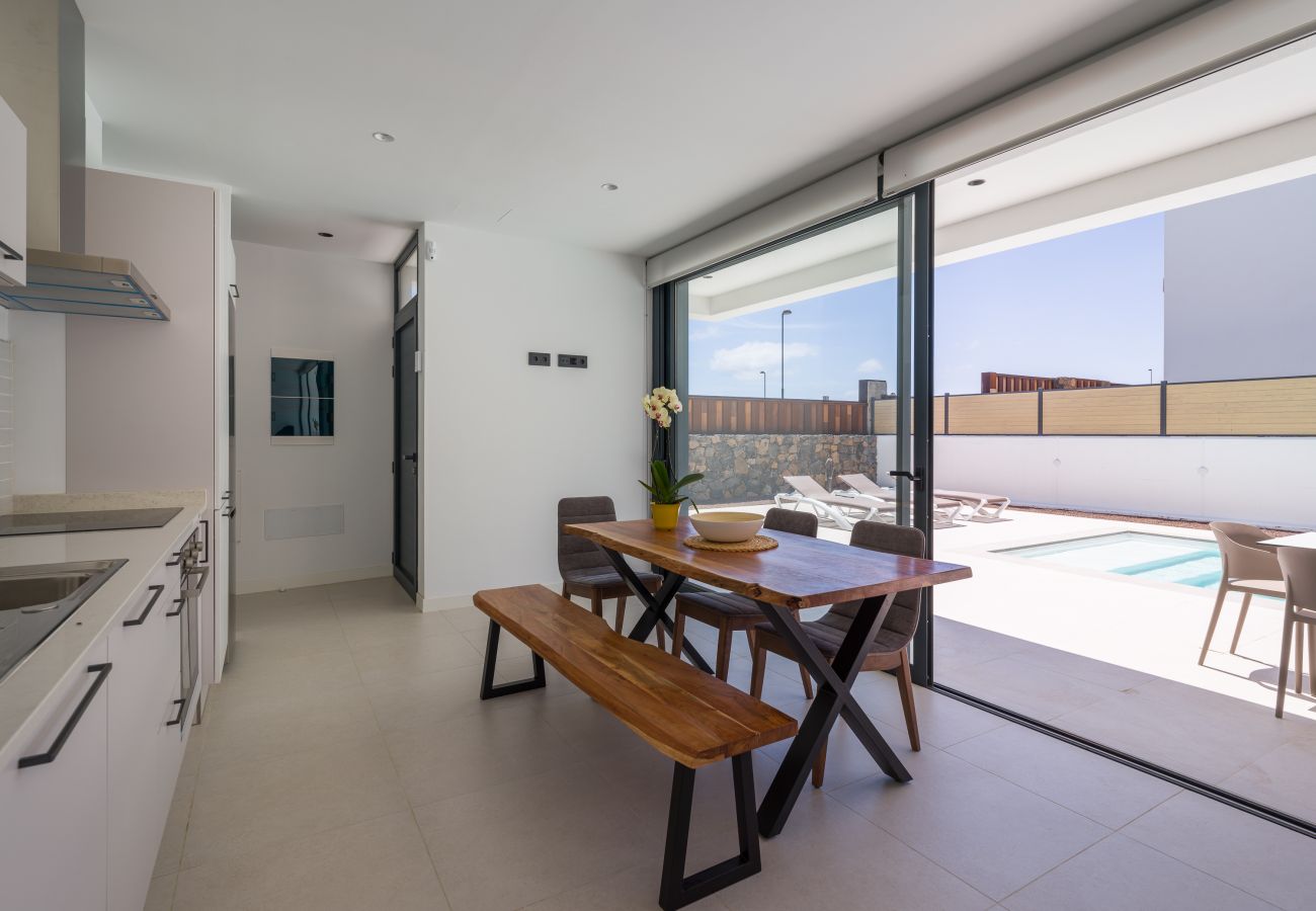 Villa a Corralejo -  Villa Deluxe Las Calderas 01 with private pool