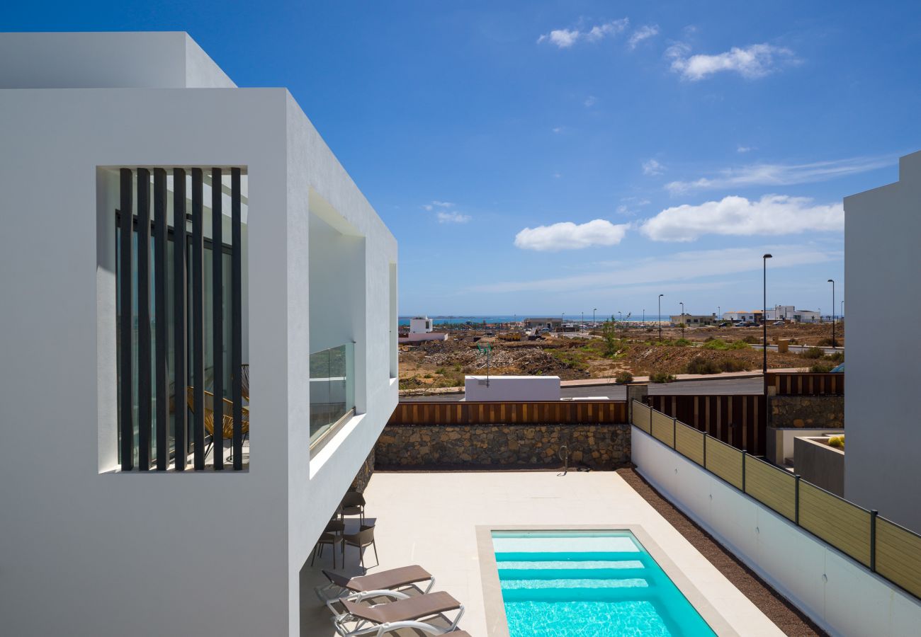 Villa a Corralejo -  Villa Deluxe Las Calderas 01 with private pool