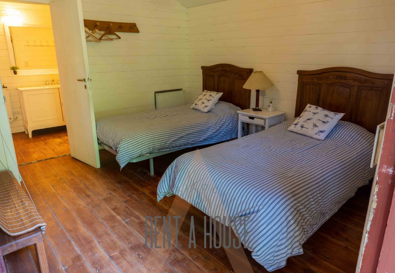 Casa a San Carlos de Bariloche - Espectacular casa sobre Lago Moreno ubicada en un lote de 7 hectáreas.