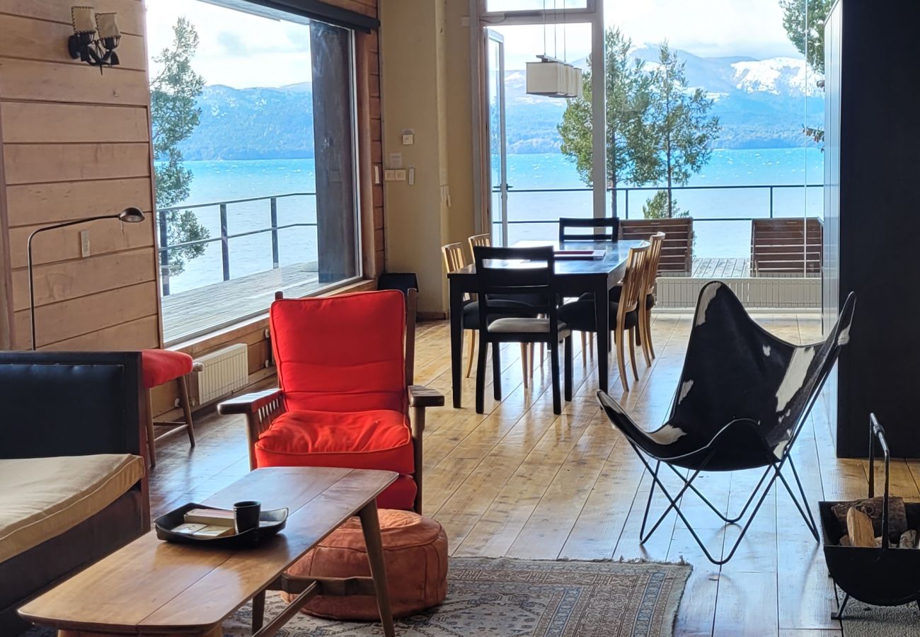 Casa a San Carlos de Bariloche - CÁLIDA CASA CON DECK PANORÁMICO Y COSTA DE LAGO