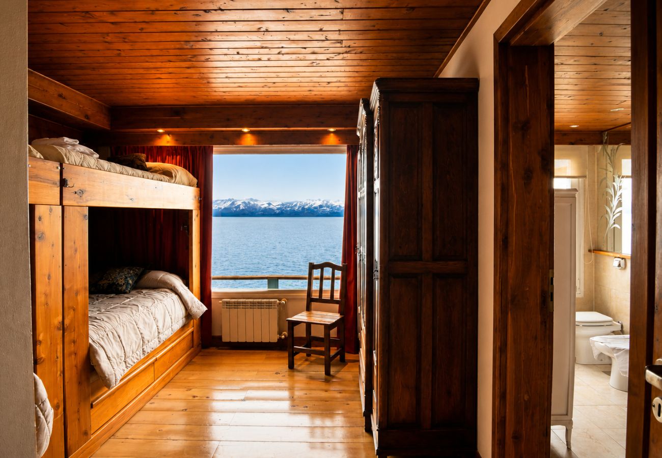 Casa a San Carlos de Bariloche - HUAPI05C