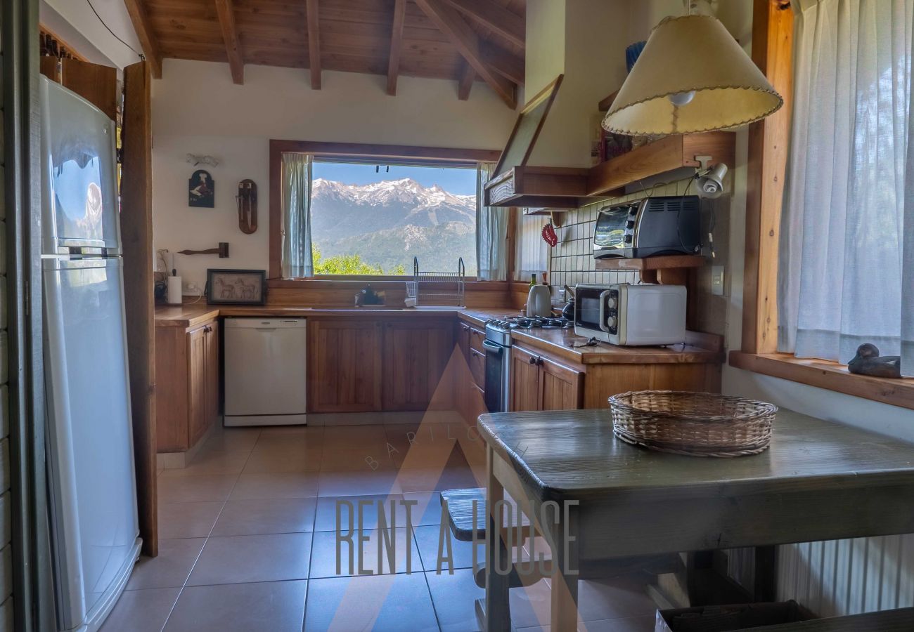 Casa a San Carlos de Bariloche - CALIDA CASA EN ARELAUQUEN CON ESPECTACULAR VISTA AL CATEDRAL Y AL LAGO 