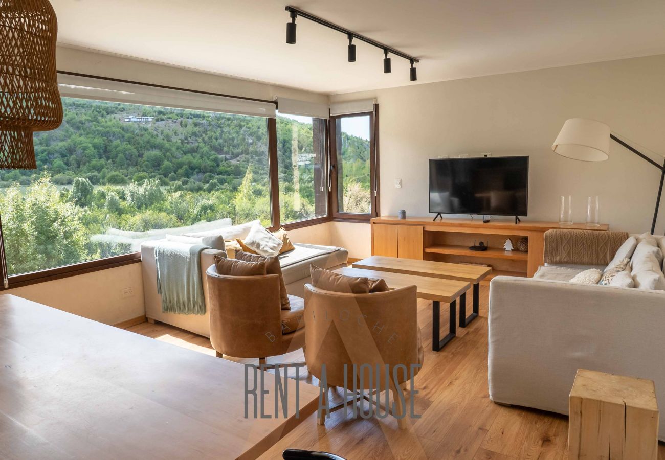 Appartamento a San Carlos de Bariloche - Departamento luminoso y moderno en Arelauquen, con vista a las montañas y cancha de polo