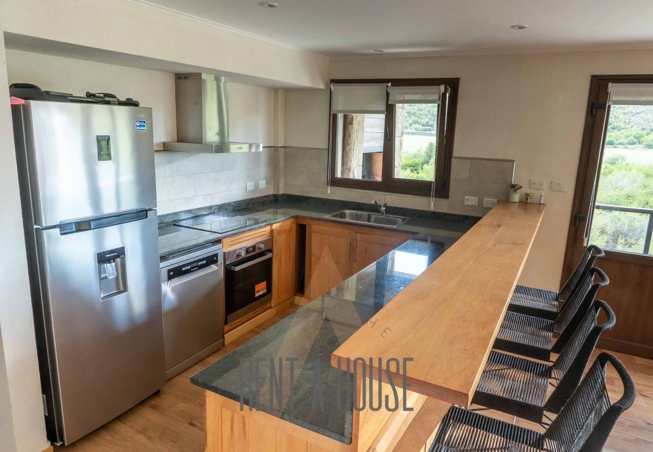 Appartamento a San Carlos de Bariloche - Departamento luminoso y moderno en Arelauquen, con vista a las montañas y cancha de polo