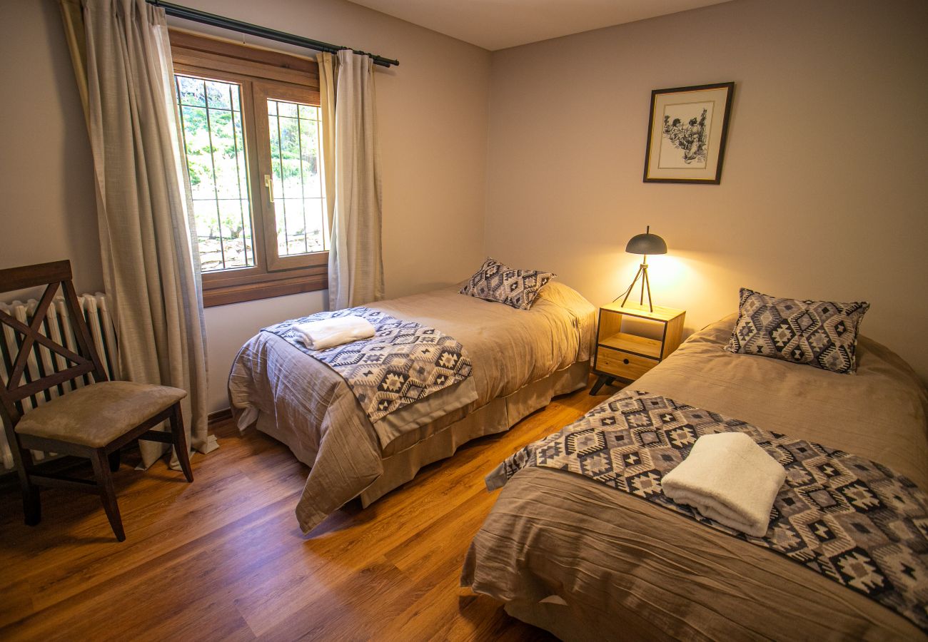 Casa a San Carlos de Bariloche - HUAPI08C Lindísima casa de una planta con costa sobre el Lago Nahuel Huapi