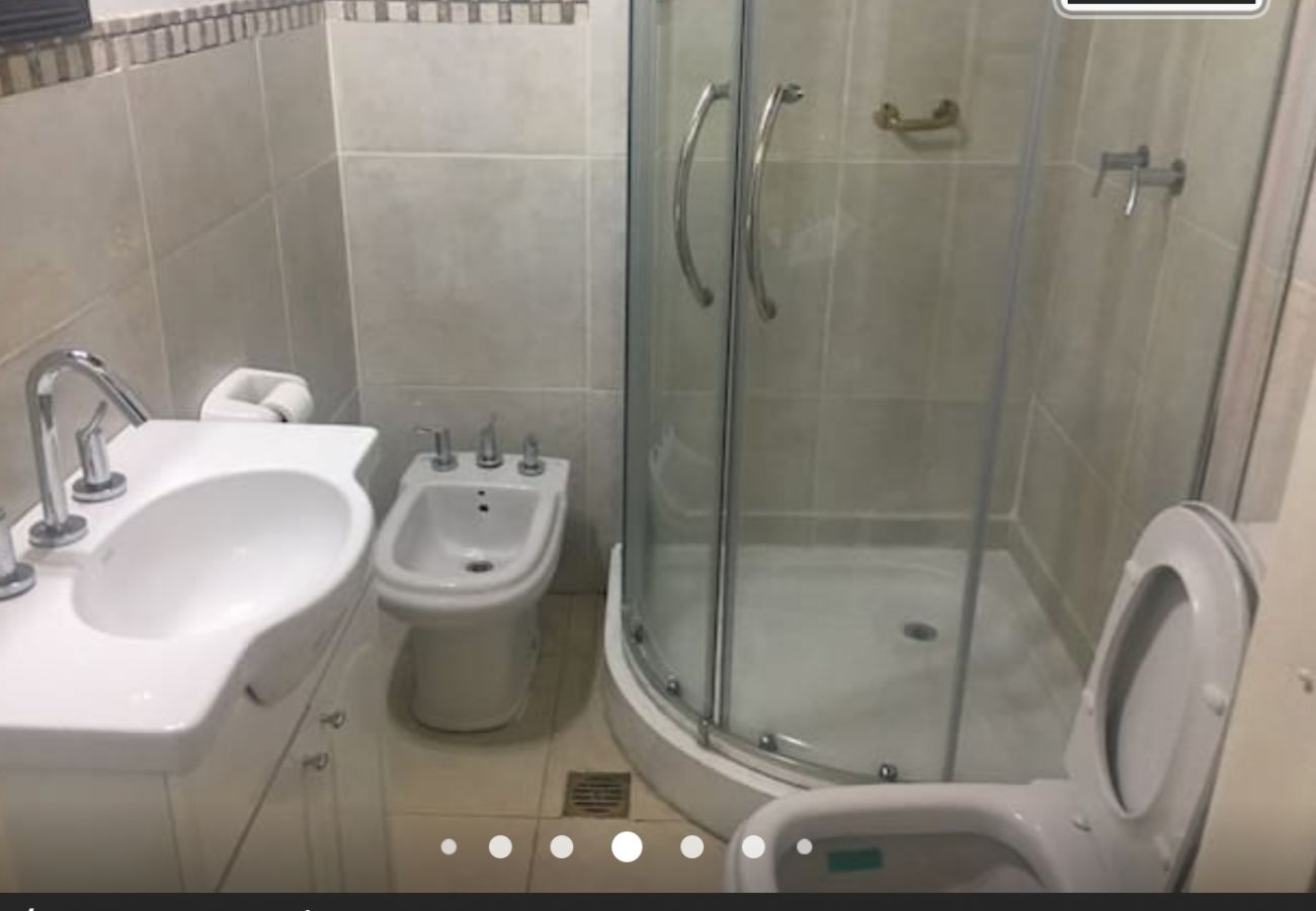 Casa a San Carlos de Bariloche - VENAH10C CÁLIDA Y CÓMODA CASA EN BARRIO CERRADO CON COSTA DE LAGO