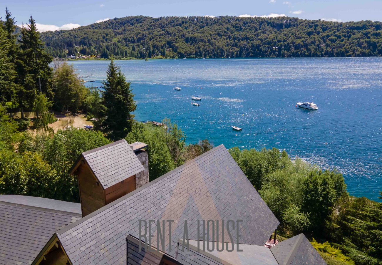 Casa a San Carlos de Bariloche - VENAH02 Espectacular casa con costa y vista al lago desde todos los ambientes.