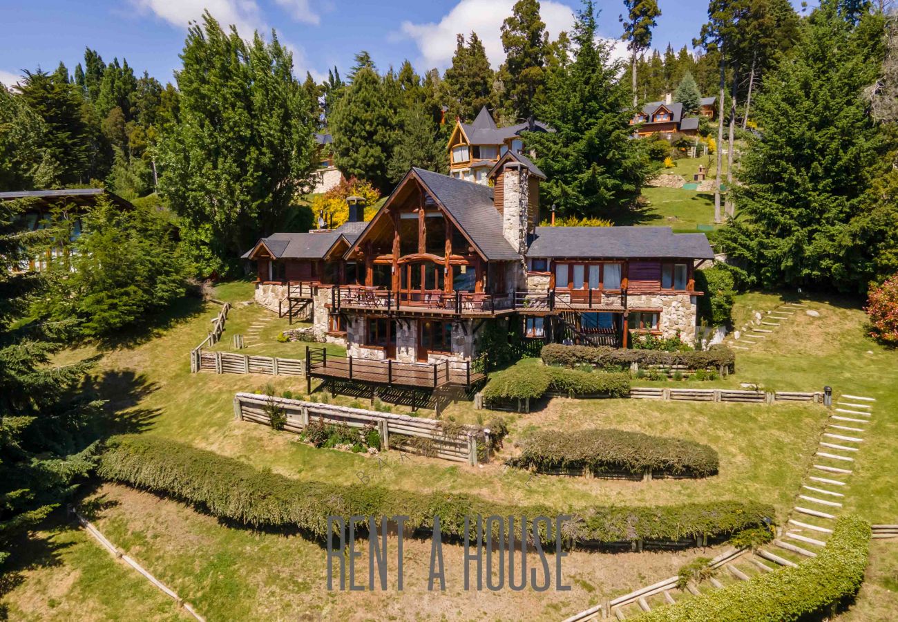 Casa a San Carlos de Bariloche - VENAH02 Espectacular casa con costa y vista al lago desde todos los ambientes.