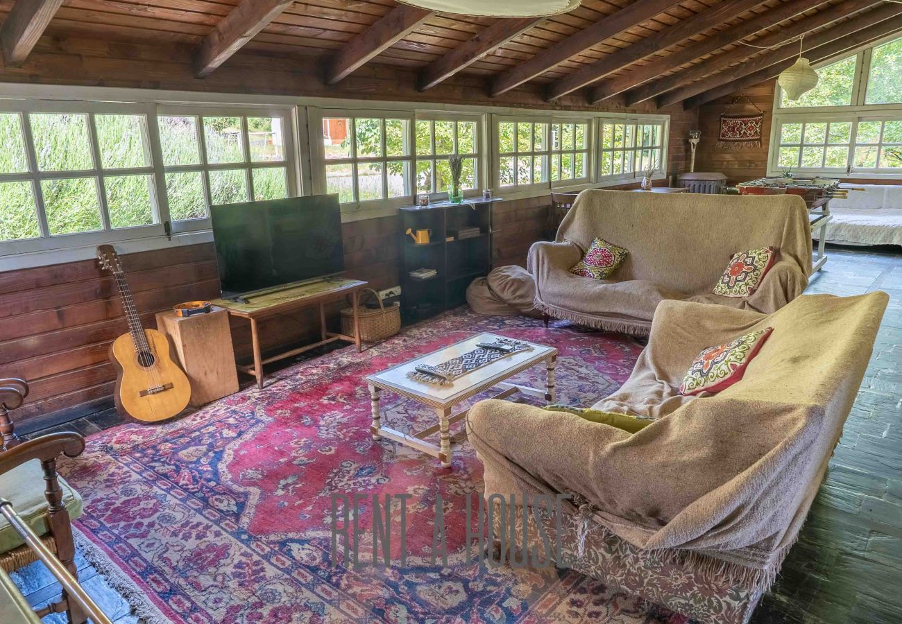 Casa a San Carlos de Bariloche - HUAPI27 Cálida casona en Circuito Chico con gran jardín y acceso a la playa