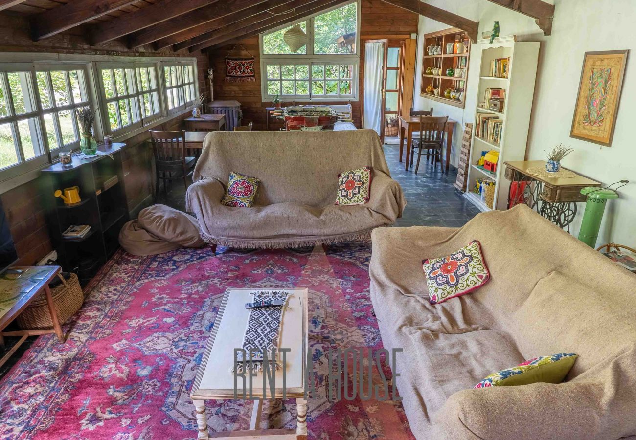 Casa a San Carlos de Bariloche - HUAPI27 Cálida casona en Circuito Chico con gran jardín y acceso a la playa
