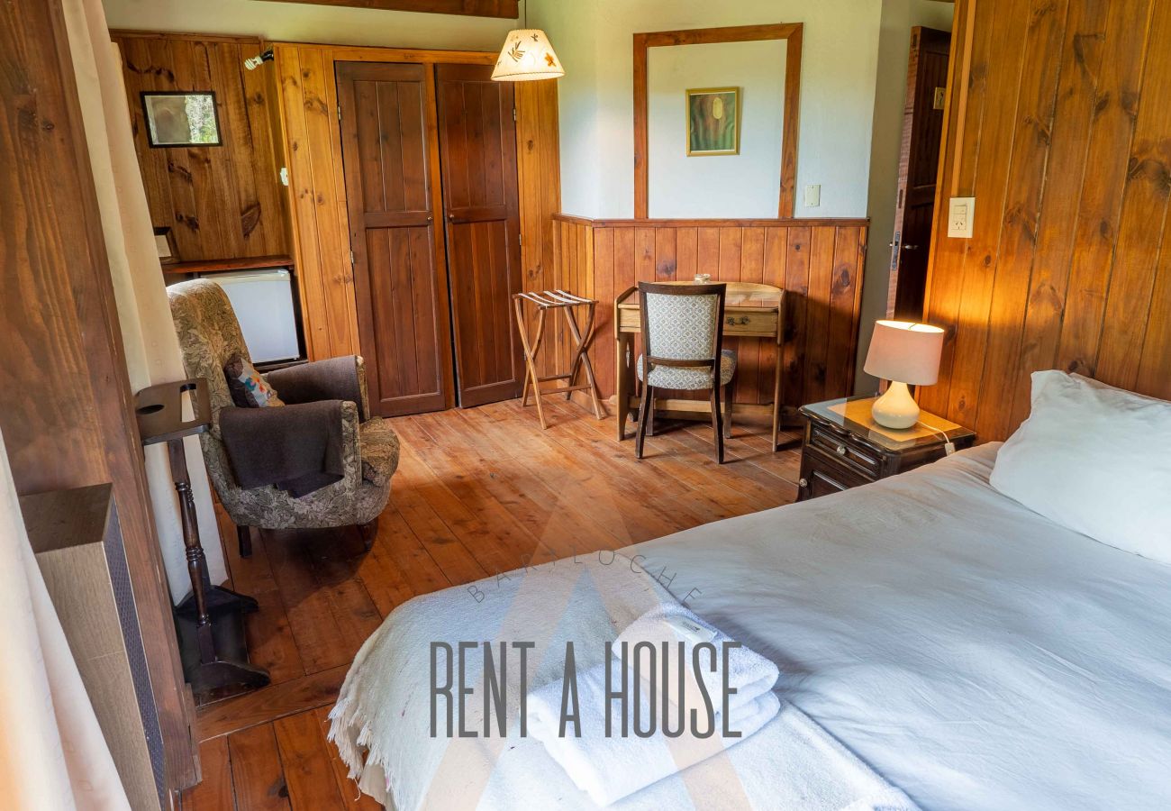 Casa a San Carlos de Bariloche - HUAPI27 Cálida casona en Circuito Chico con gran jardín y acceso a la playa