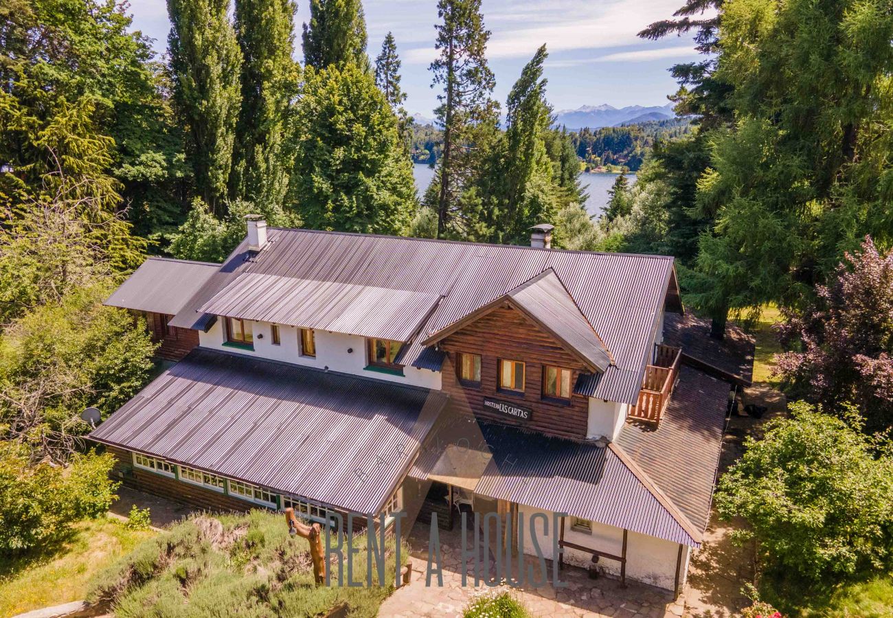 Casa a San Carlos de Bariloche - HUAPI27 Cálida casona en Circuito Chico con gran jardín y acceso a la playa