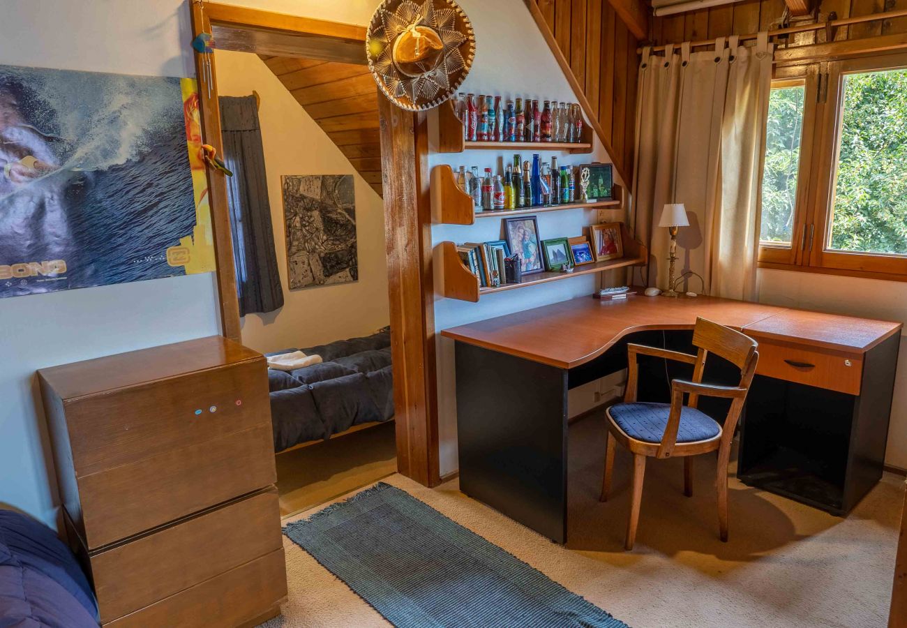 Casa a San Carlos de Bariloche - HUAPI02C- CASA CON COSTA A ORILLAS DEL LAGO NAHUEL HUAPI